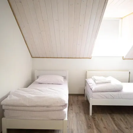 Hotel готельно-ресторанний комплекс традиція Pystan